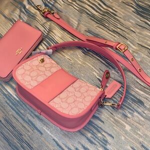 Limited Edition Coach Swinger Bag In Taffy Pink (B4 Taffy)